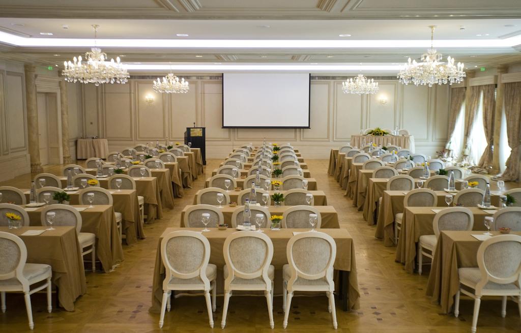 Pentelikon Hotel กีฟีเซีย ภายนอก รูปภาพ