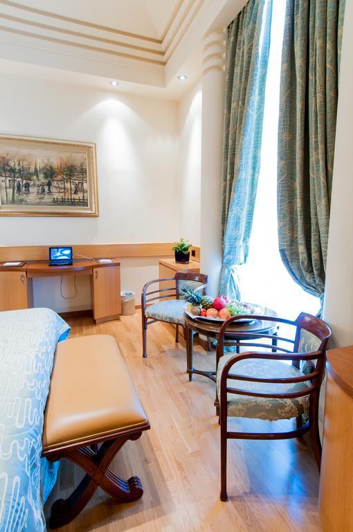 Pentelikon Hotel กีฟีเซีย ห้อง รูปภาพ